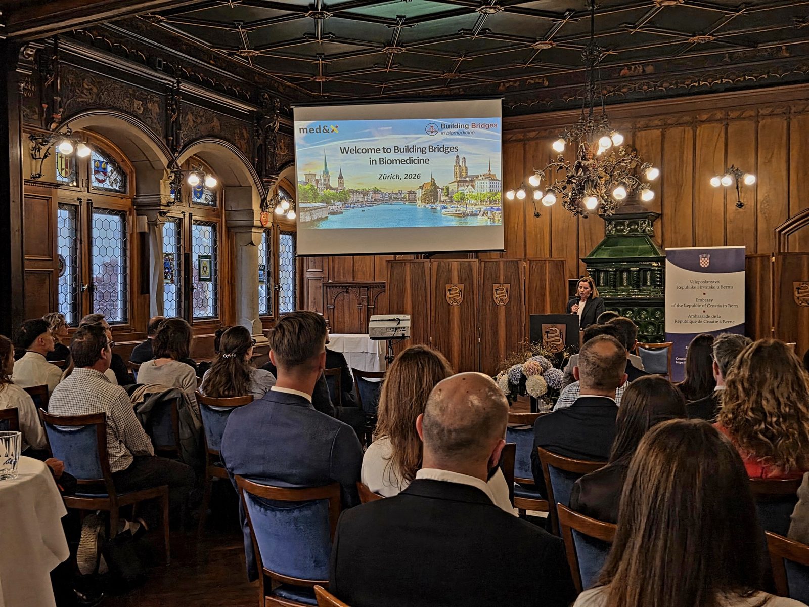 The audience at the Building Bridges Z&uuml;rich forum